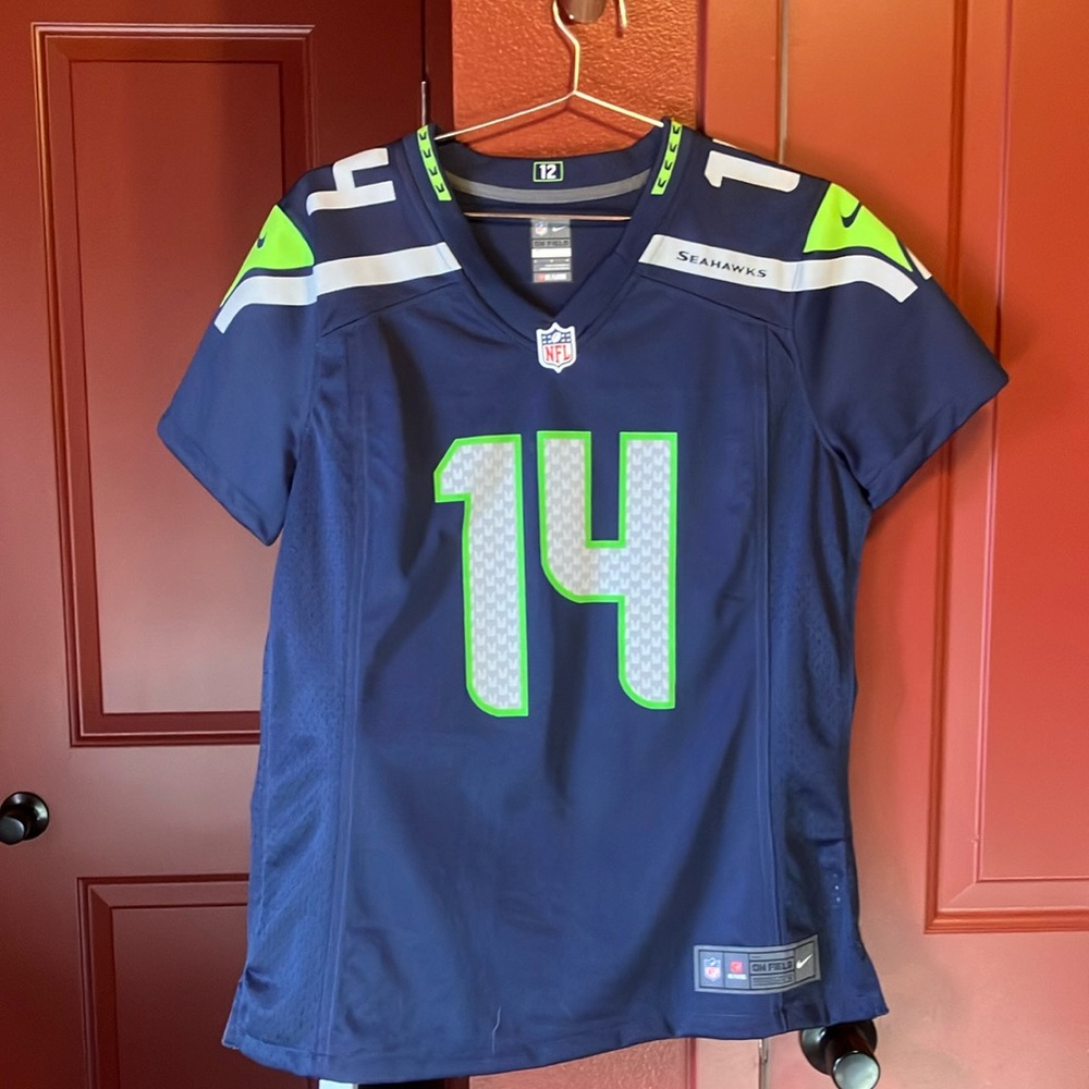 NFL Seattle SeaHawks Metcalf Jersey - Women’s L